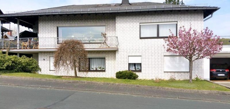 Großzügiges Einfamilienhaus mit Einliegerwohnung in toller Lage -keine Maklergebühr-